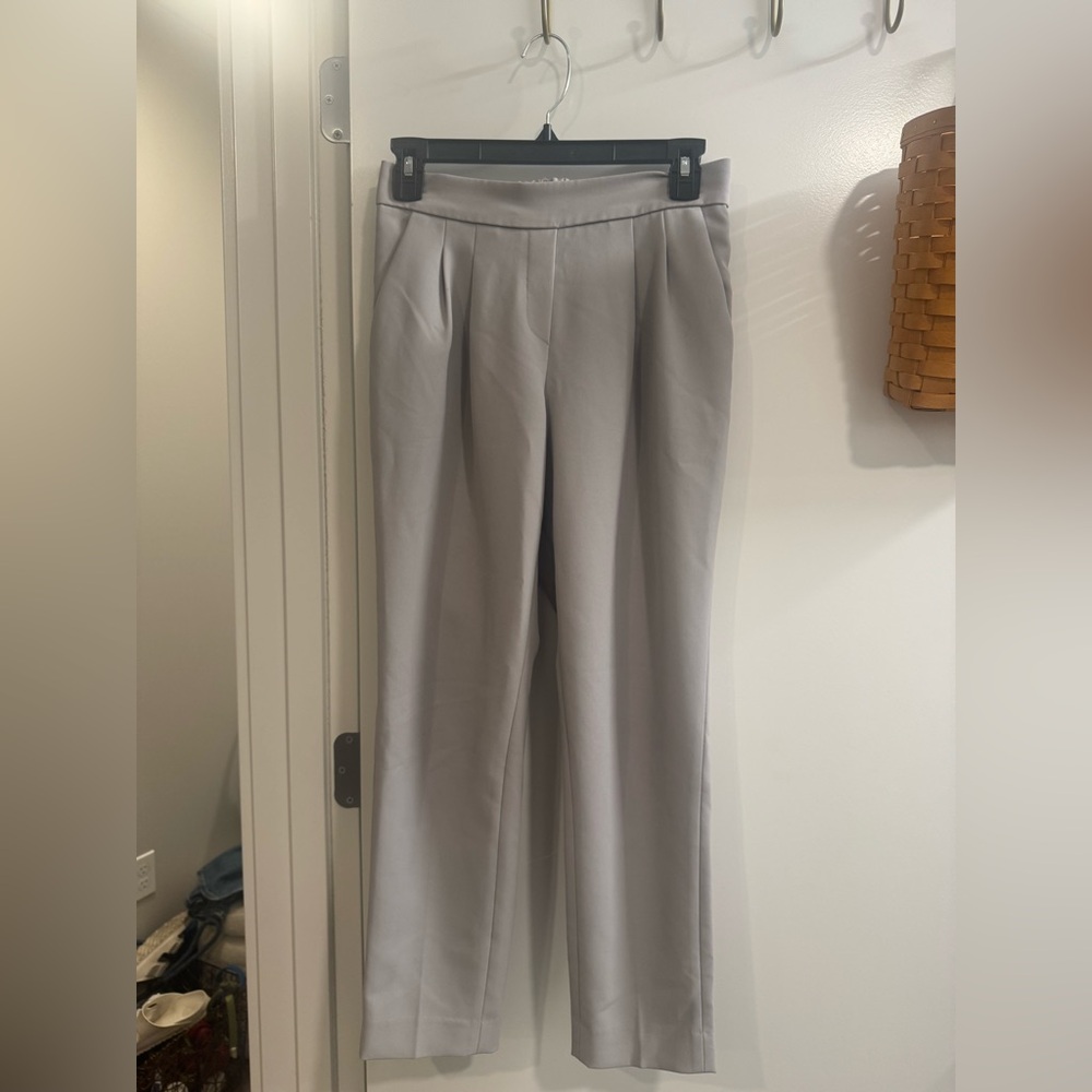 Aritzia Babaton Grey Cropped Pants, Size 0